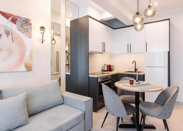 Jolie Apartments